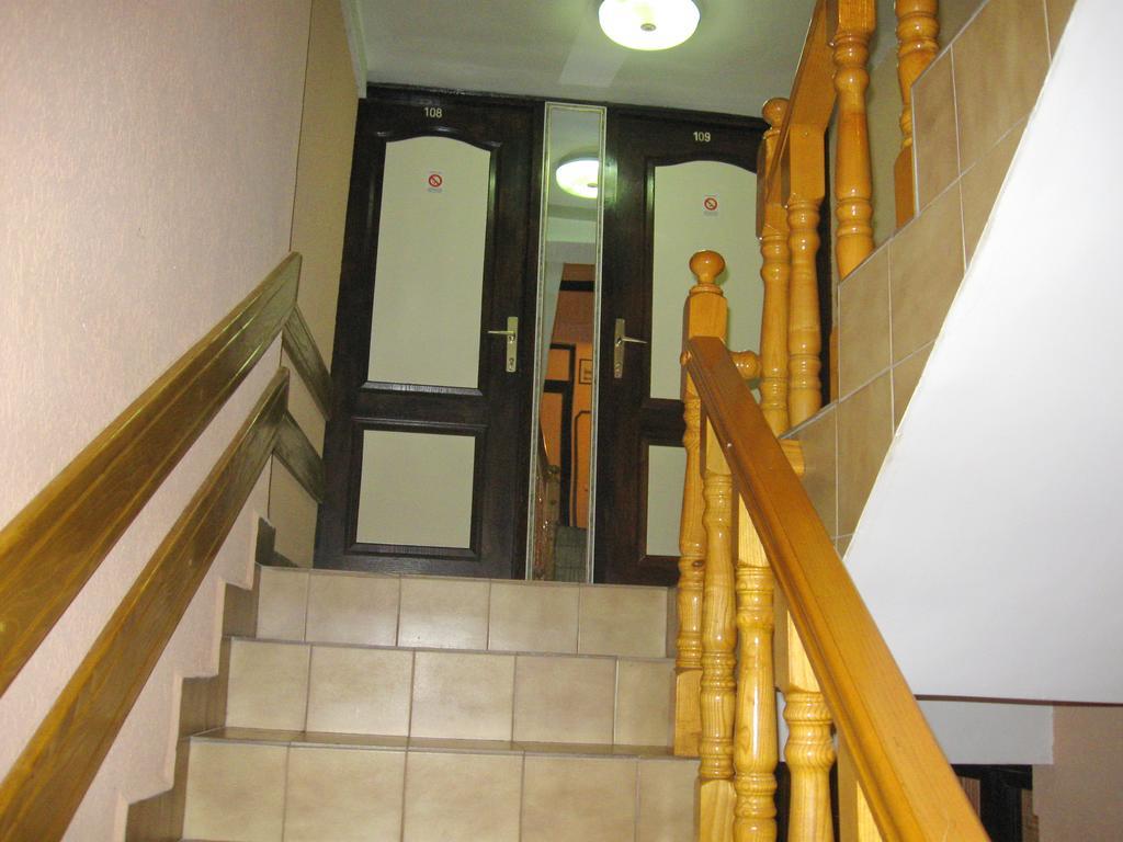 Amfora Rooms Caribrod Dimitrovgrad Exterior foto