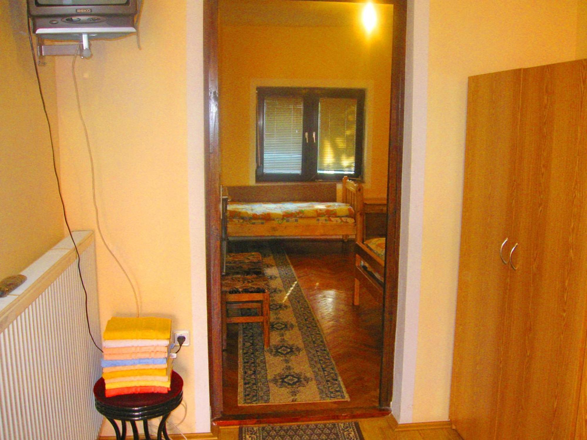 Amfora Rooms Caribrod Dimitrovgrad Quarto foto